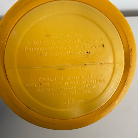 Universal Studios Transformers The Ride 3D Bumblebee Sipper Cup Bottle - Picture 8 of 8